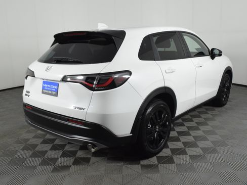 New 2026 Honda HR-V Sport image 6