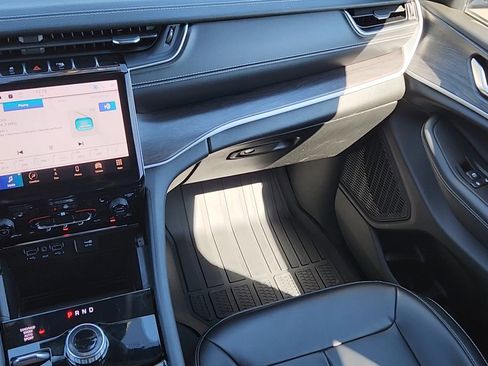 Used 2023 Jeep Grand Cherokee L Limited w/ Trailer Tow Group (B) image 6