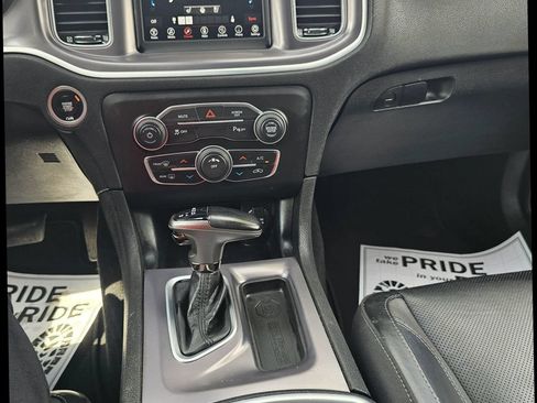 Used 2021 Dodge Charger SXT w/ Leather Interior Group RWD image 27