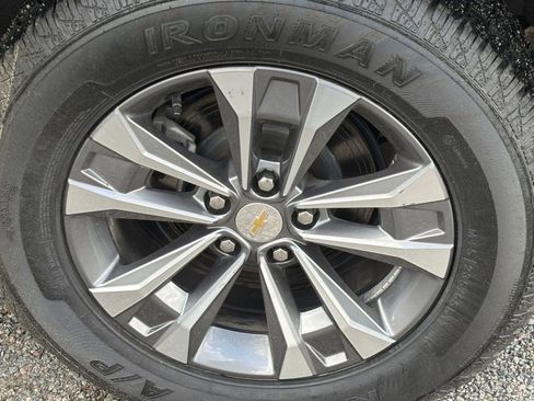Used 2025 Chevrolet Equinox LT FWD image 29