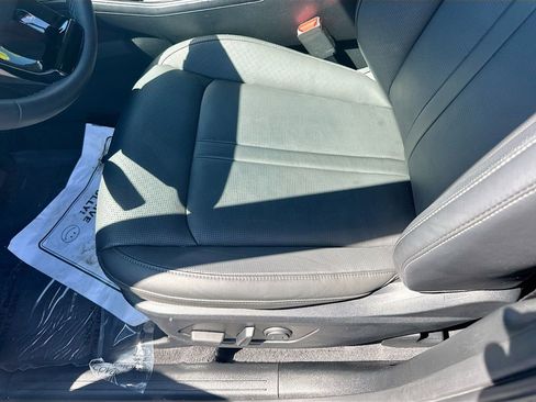 Certified 2025 Kia Sorento S w/ Panoramic Sunroof Package FWD image 19