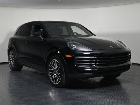 Used 2021 Porsche Cayenne AWD/4WD image 9