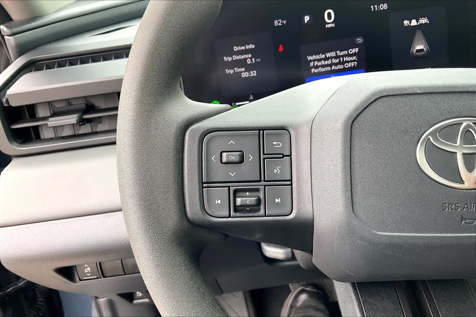 Used 2026 Toyota RAV4 LE AWD/4WD image 23