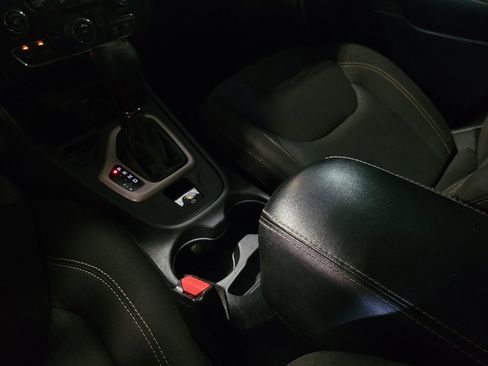 Used 2016 Jeep Cherokee Latitude image 26