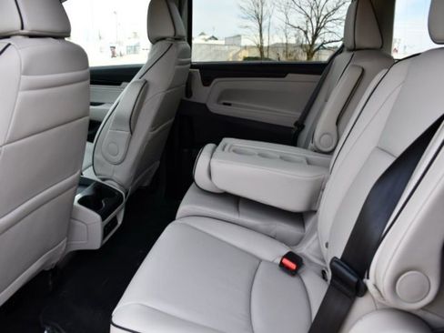 New 2026 Honda Odyssey Touring image 17