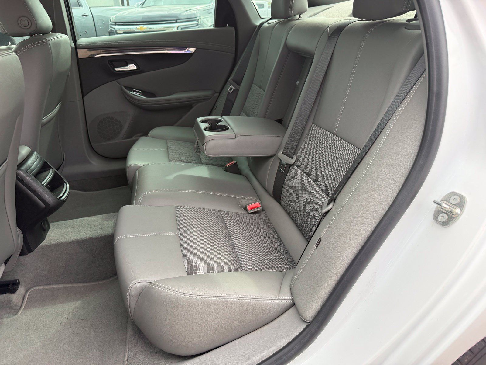 Used 2018 Chevrolet Impala LS FWD image 33