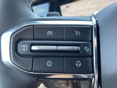 New 2026 GMC Yukon XL Elevation w/ Elevation Premium Package AWD/4WD image 15