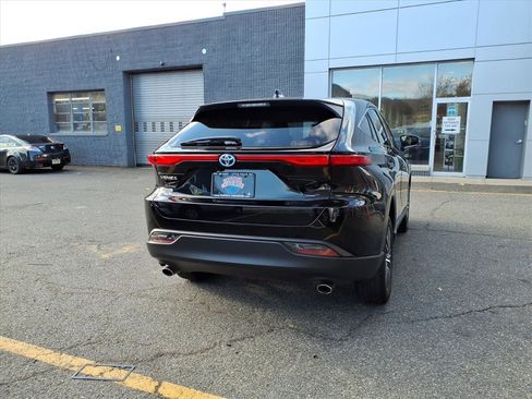 Certified 2023 Toyota Venza XLE image 6