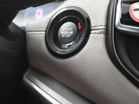 Used 2025 Jeep Compass Limited AWD/4WD image 23