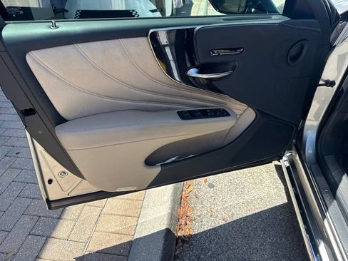 Used 2022 Lexus LS 500 AWD w/ Interior Upgrade Package image 19