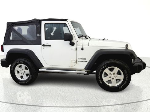 Used 2014 Jeep Wrangler Sport AWD/4WD image 8