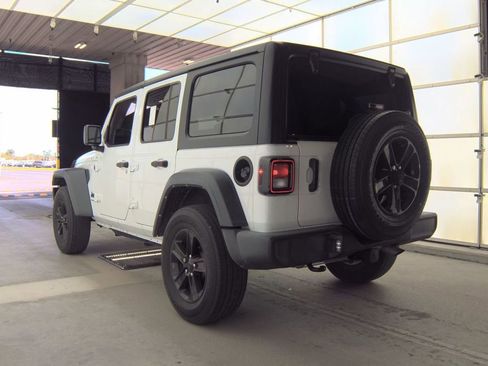 Used 2023 Jeep Wrangler Sport AWD/4WD image 4