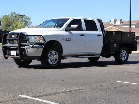 Used 2018 RAM 3500 Tradesman w/ Chrome Appearance Group AWD/4WD image 11