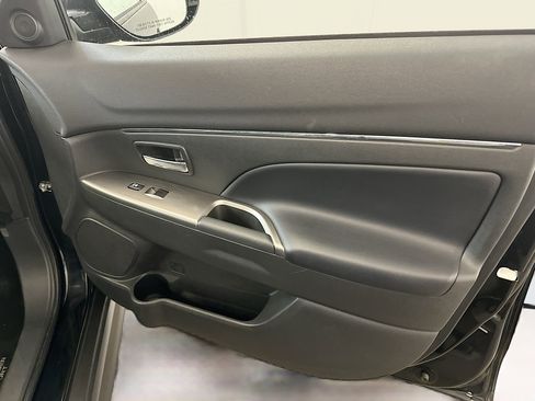 Used 2024 Mitsubishi Outlander Sport SE image 32