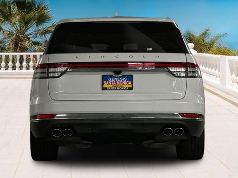 Used 2020 Lincoln Aviator Reserve w/ Equipment Group 202A image 5