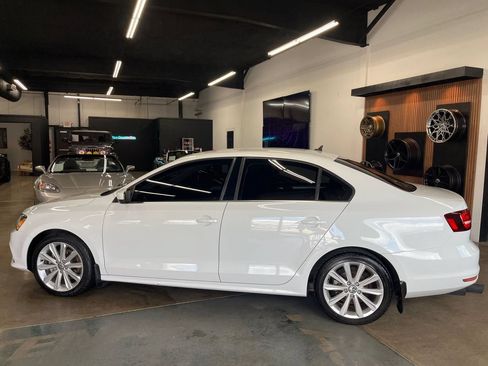 Used 2017 Volkswagen Jetta S FWD image 4