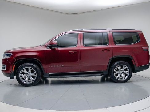 Used 2022 Jeep Wagoneer Series II image 2