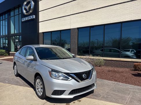 Used 2019 Nissan Sentra S image 1