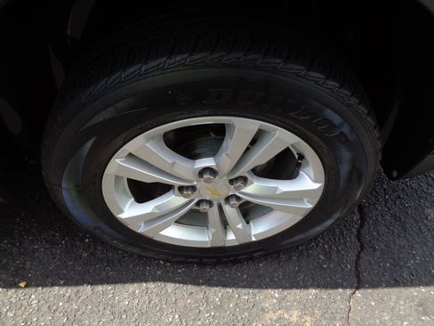 Used 2011 Chevrolet Equinox LT w/ Chrome Appearance Package image 29