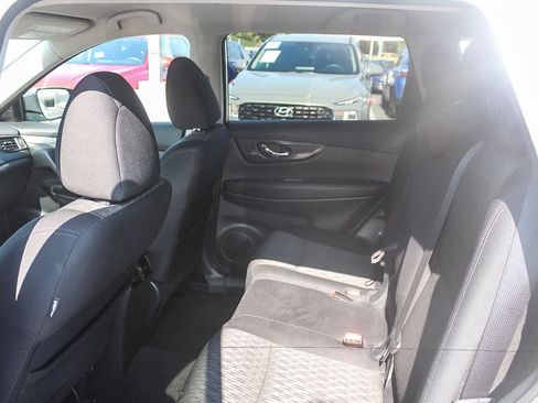 Used 2019 Nissan Rogue S w/ Special Edition Package FWD image 23