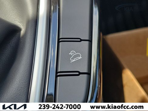 New 2026 Kia Seltos S FWD image 27