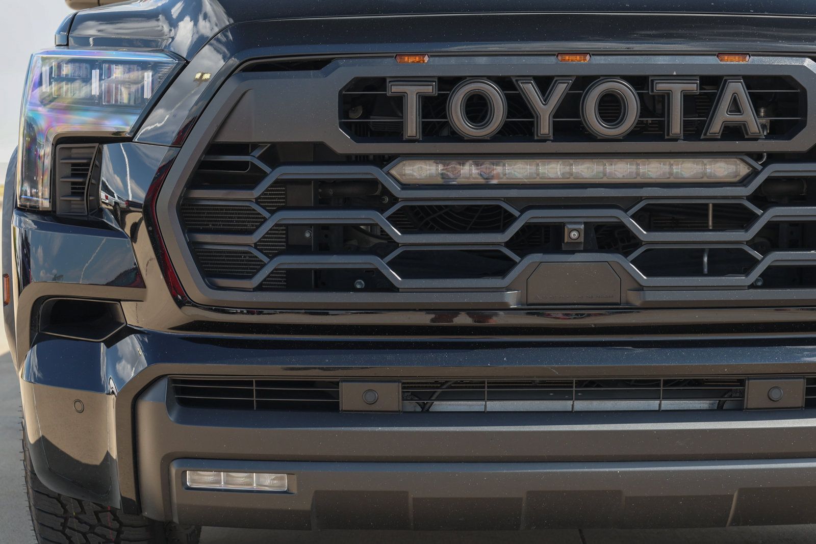 Used 2025 Toyota Sequoia TRD Pro AWD/4WD image 11
