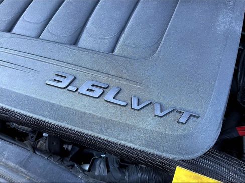 Used 2019 Dodge Grand Caravan SE FWD image 28