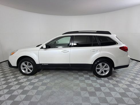 Used 2014 Subaru Outback 2.5i Premium AWD/4WD image 8