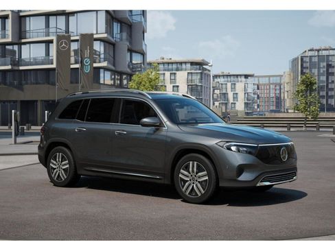 Used 2025 Mercedes-Benz EQB 250+ image 12