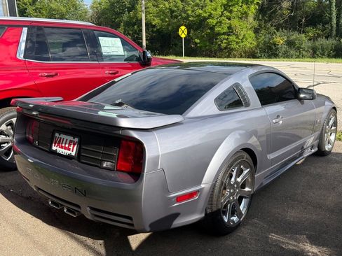 Used 2006 Ford Mustang GT RWD image 7