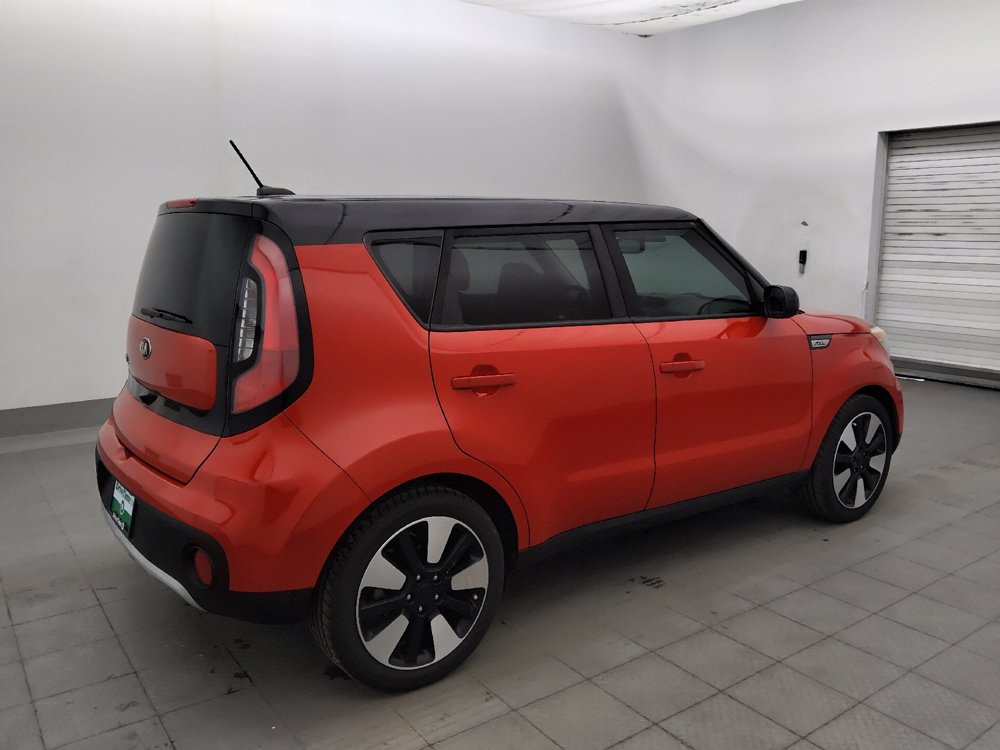 Used 2019 Kia Soul + FWD image 10