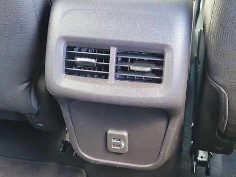 Used 2024 GMC Terrain SLE FWD image 6