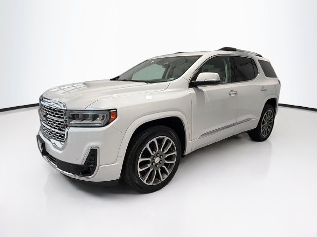 Used 2022 GMC Acadia Denali w/ Denali Ultimate Package AWD/4WD image 3