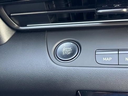 Certified 2025 Hyundai Elantra SEL FWD image 20