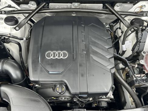 Used 2021 Audi Q5 Premium w/ Convenience Package image 15