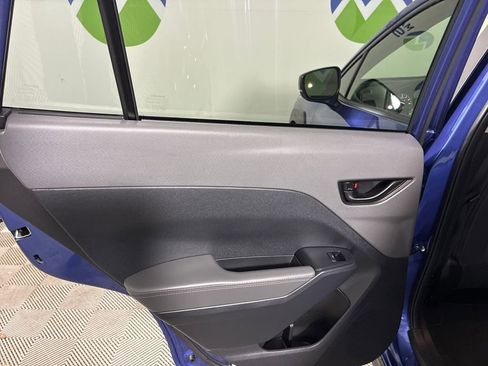 Used 2025 Subaru Crosstrek 2.0i Premium image 29