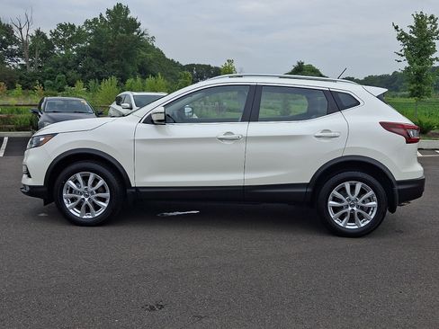 Used 2021 Nissan Rogue Sport SV AWD/4WD image 4
