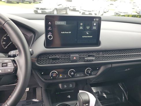 Certified 2026 Honda HR-V Sport image 25