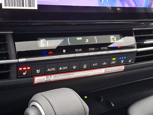 New 2026 Toyota Sienna Limited image 10