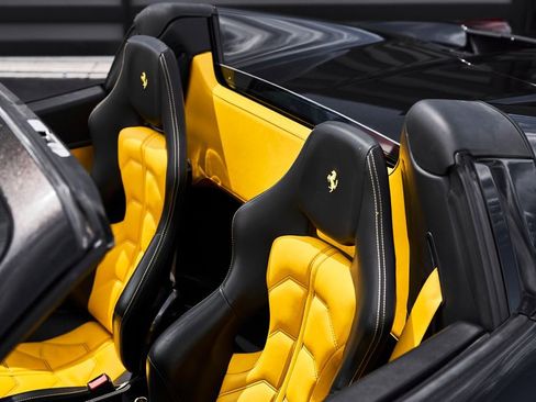 Used 2013 Ferrari 458 Spider RWD image 13