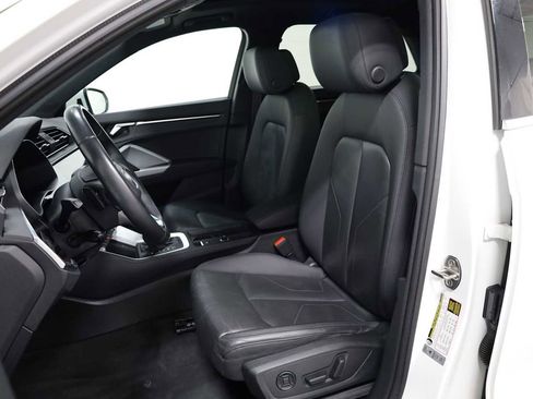 Used 2023 Audi Q3 2.0T Premium w/ Convenience Package image 5