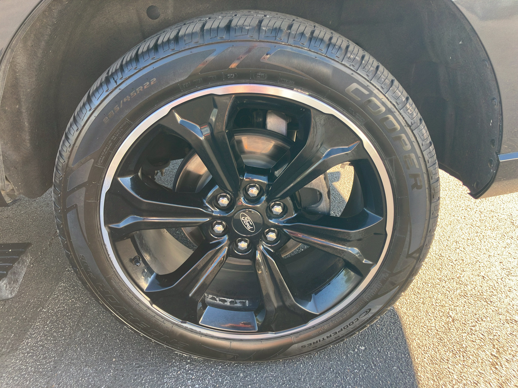 Used 2023 Ford Expedition Limited AWD/4WD image 12