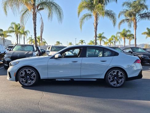 Used 2025 BMW i5 eDrive40i w/ M Sport Package RWD image 7