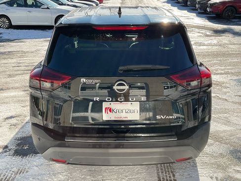 Used 2023 Nissan Rogue SV image 5