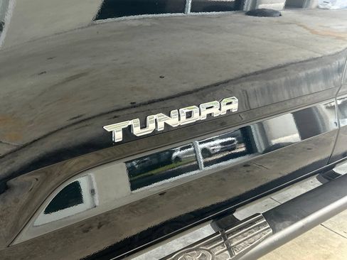 Used 2025 Toyota Tundra Limited AWD/4WD image 15