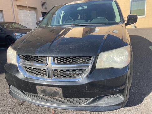 Used 2012 Dodge Grand Caravan SXT image 1
