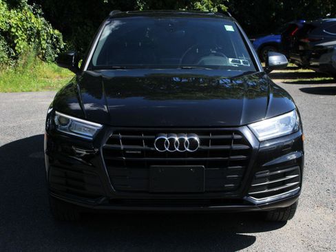 Used 2020 Audi Q5 2.0T Premium w/ Titanium Sport Package AWD/4WD image 2