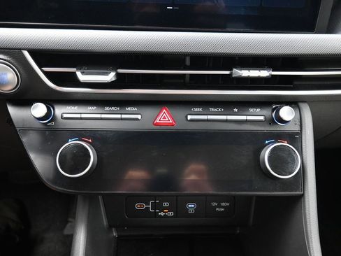Used 2025 Hyundai Sonata SEL FWD image 13