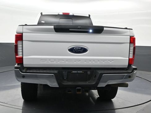 Used 2019 Ford F250 Lariat w/ Lariat Ultimate Package AWD/4WD image 4