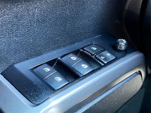 Used 2023 Toyota Tacoma TRD Off-Road image 17